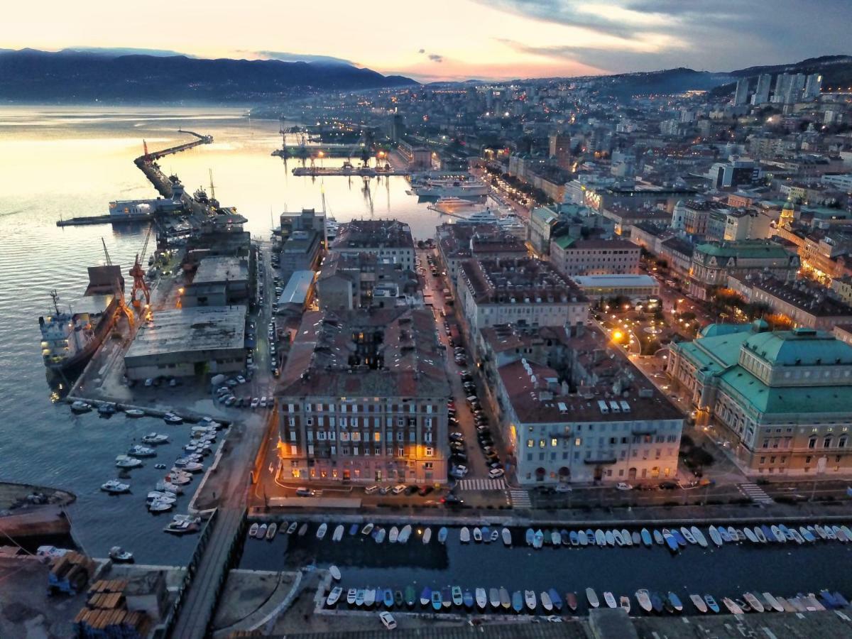 Apartman M&M Rijeka Exteriör bild